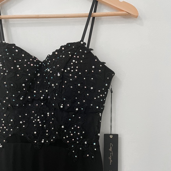 NWT CITY TRIANGLES Black High Slit Formal Gown - Picture 8 of 15